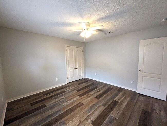 Building Photo - 1822 Brooke Beach Dr