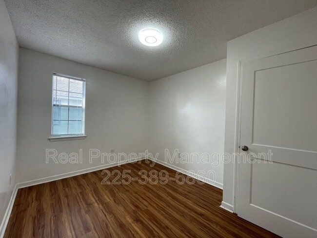 Building Photo - 1511 Cristy Dr