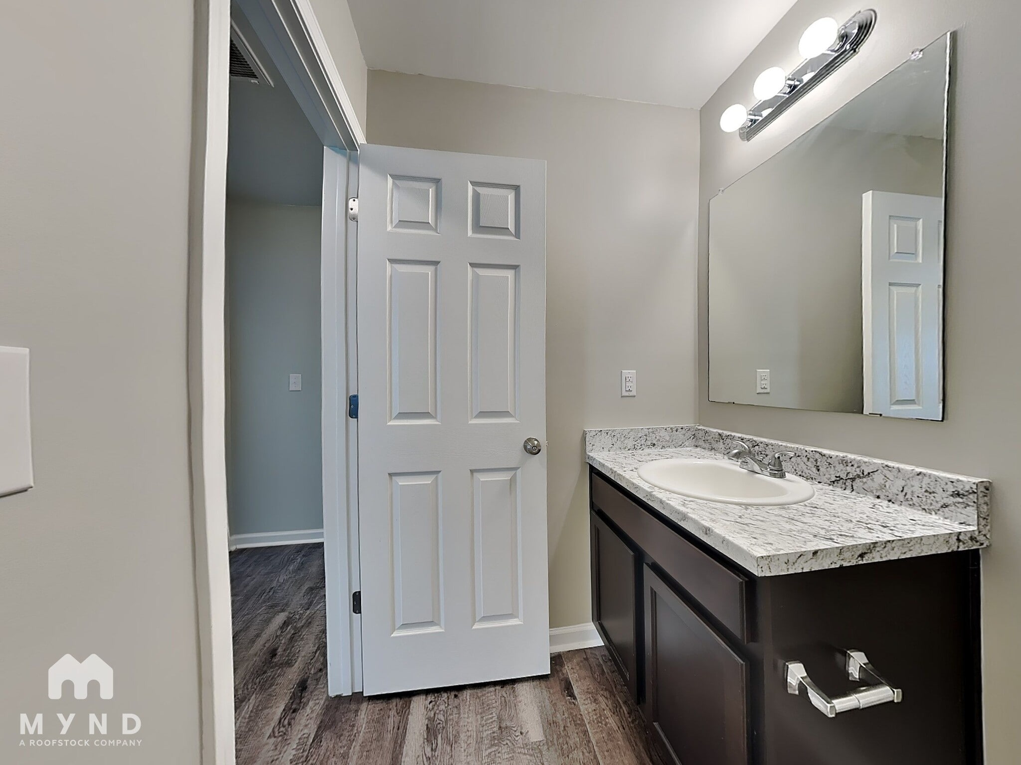 Building Photo - 816 The Heights Ln