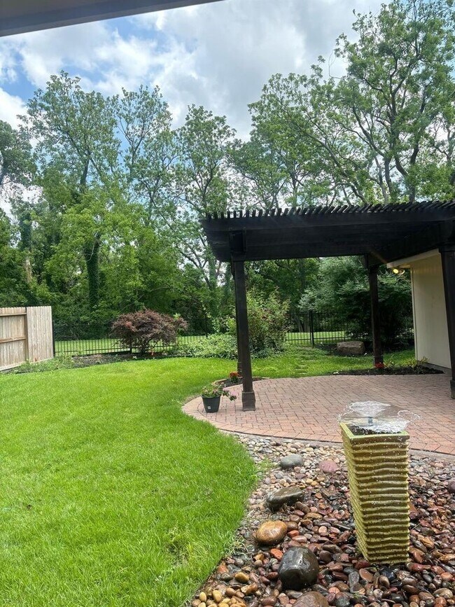 Building Photo - 3730 Arundel Gardens Ln