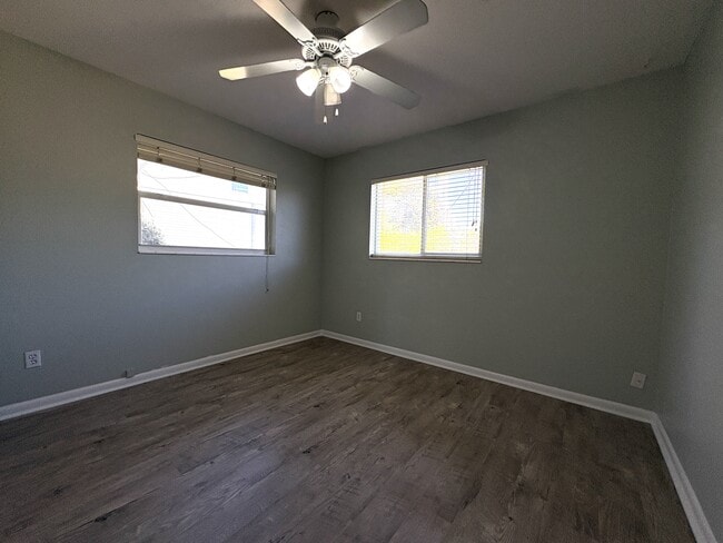 Building Photo - 1093 Hollygate Ln