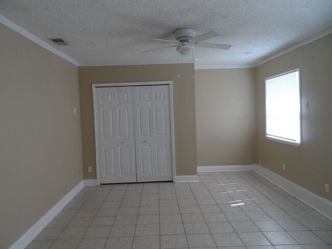 Building Photo - 2950 Norvell Ct