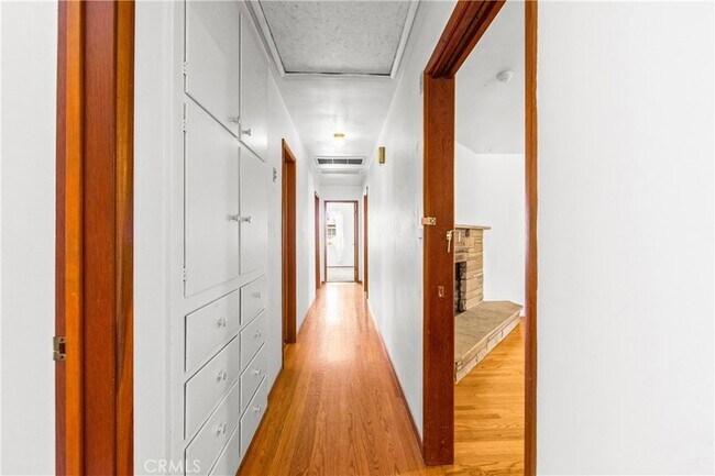Building Photo - 454 N Shattuck Pl