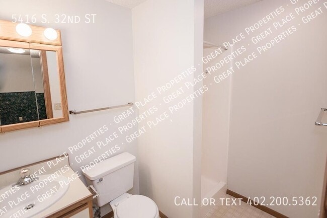 Building Photo - 5416 S 32nd St