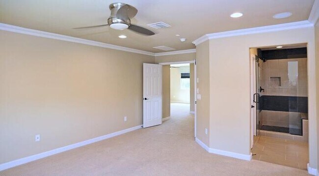 Building Photo - Stunning Executive Home (former model) in ...
