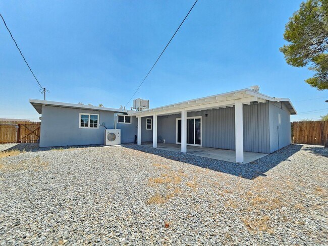 Building Photo - Remodeled Home for Rent – Fresh, Modern, a...