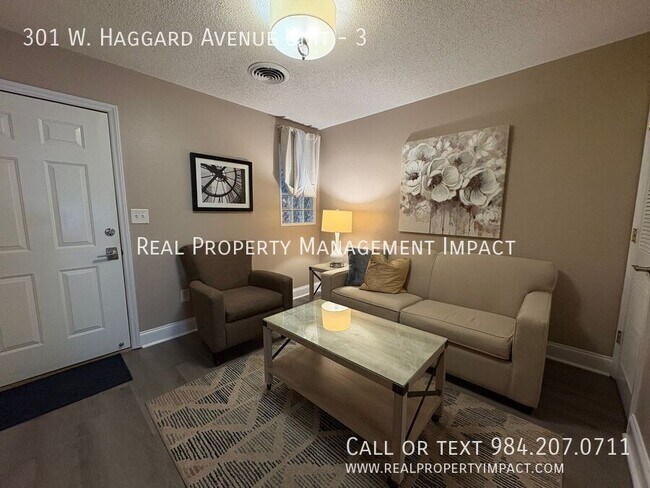 Building Photo - 301 W Haggard Ave