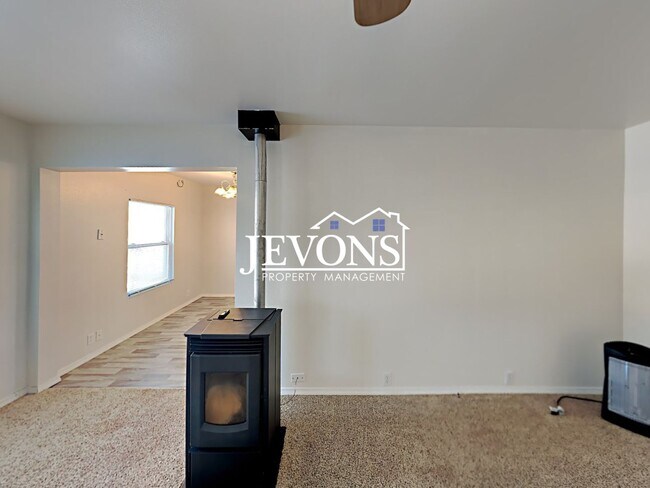 Building Photo - Coming soon! Pet-Friendly 3-Bedroom Home in Naches with Easy Access to Hwy 12