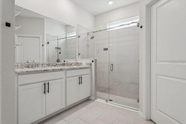 Building Photo - 32959 Sand Creek Dr