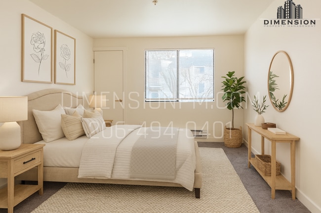 Building Photo - Easy to book Self Tours for this 2 bed/1 + bath condo in Kent off of Canyon Dr!