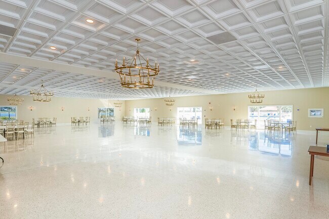 Building Photo - 10 Cristina Ct