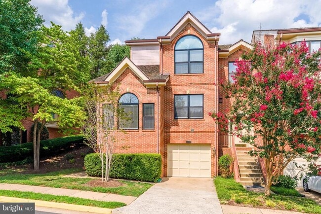 Building Photo - 1443 Hampton Hill Cir