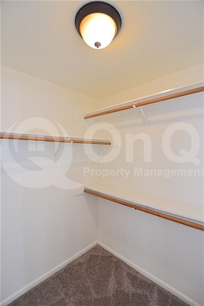 Building Photo - 510 S Lagoon Dr