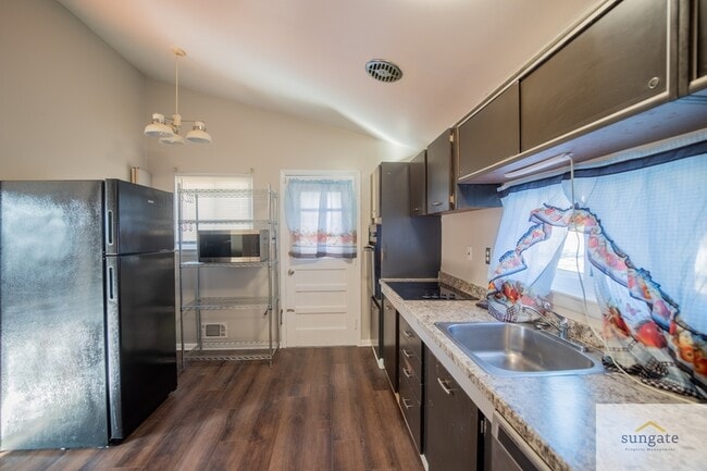 Building Photo - 7411 Kathydale Rd