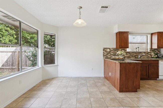 Building Photo - 13302 Black Canyon Dr