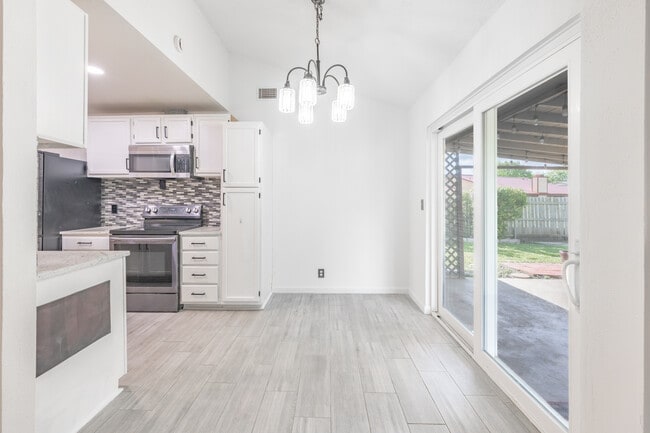 Building Photo - 6822 Rivulet