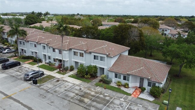 Building Photo - 719 NW 208th Way