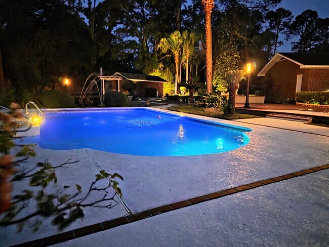 Building Photo - Peaceful paradise