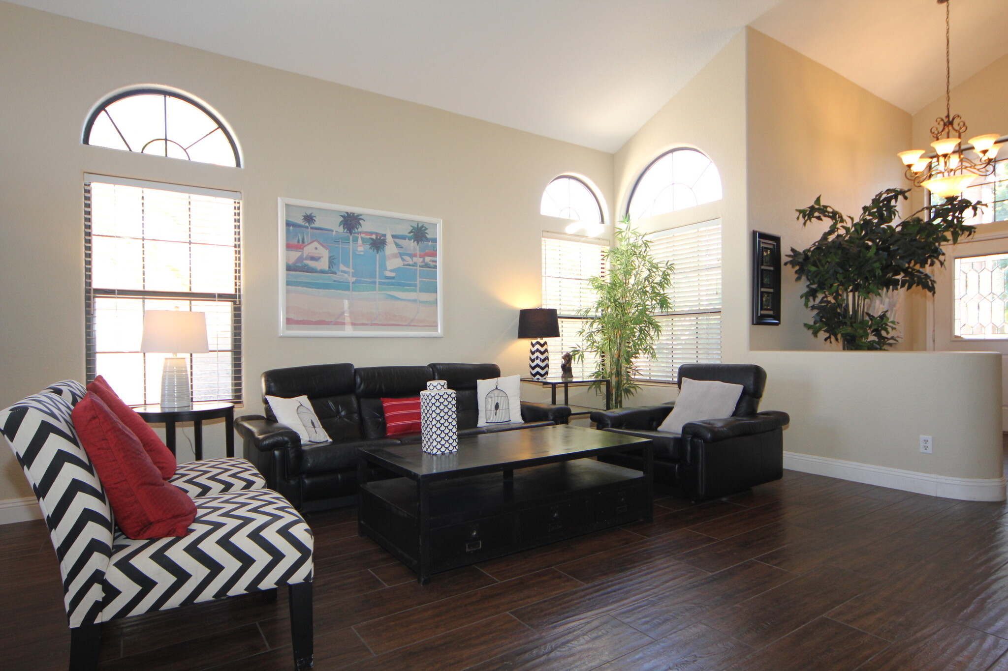 Formal Living Room - 7444 Forestdale Ct