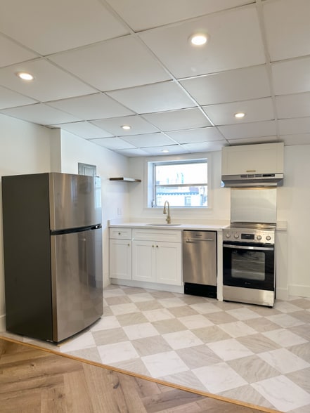 Building Photo - 1033 Tasker St