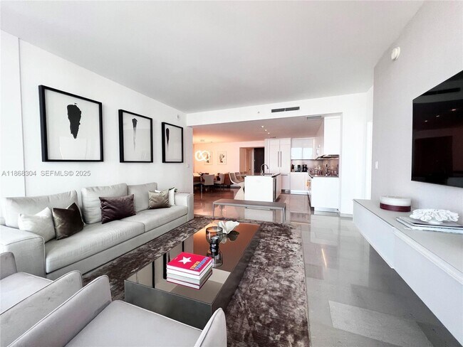 Building Photo - 68 SE 6th St