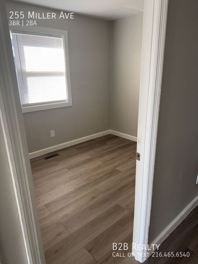 Building Photo - 255 Miller Ave