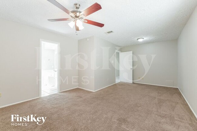 Building Photo - 8326 Carmelwood Ln