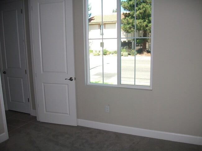 Building Photo - Newly Constructed Townhome for rent in Campbell