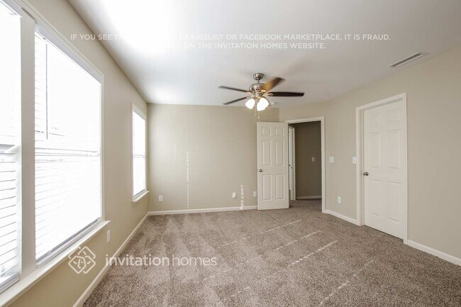 Building Photo - 1835 Yaupon Rd