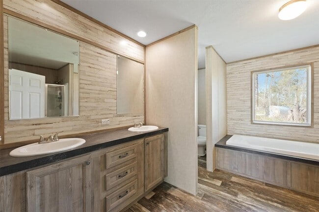 Building Photo - 11744 Padok Rd