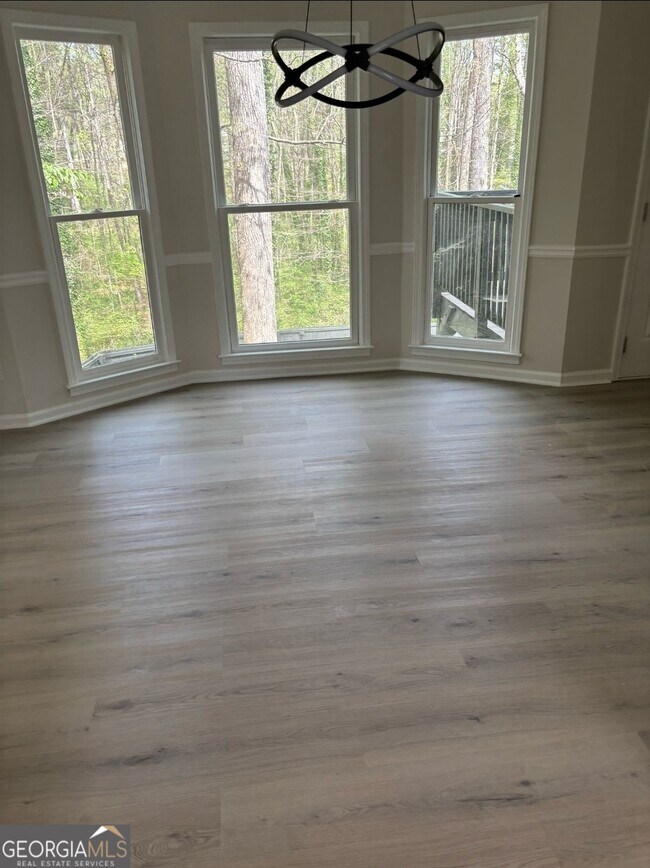 Building Photo - 1070 Meadowsong Cir