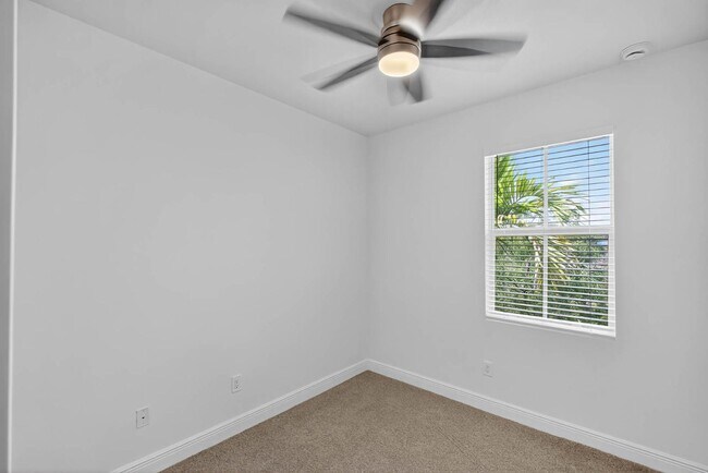 Building Photo - 7651 NW 88 Terrace