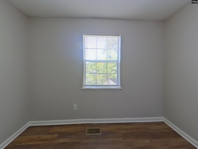 Building Photo - 108 Quinton Ln