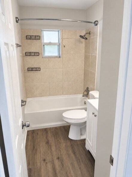 Building Photo - 7528 Quitina Dr