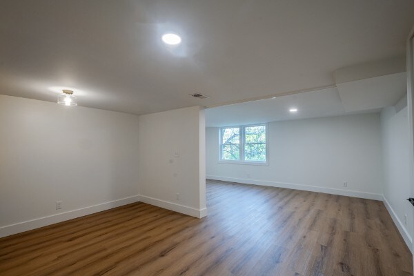 Building Photo - 3309 Niagara Dr