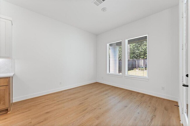 Building Photo - 8222 Sherman Pk Trl