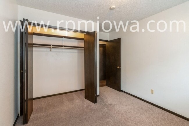 Building Photo - 1507 N Dakota Ave