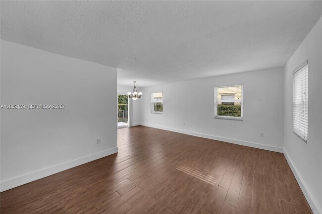 Building Photo - 247 Bird Rd