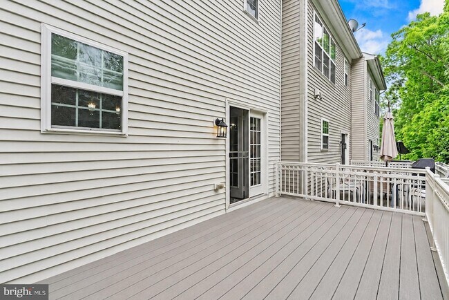 Building Photo - 2651 Glenriver Way