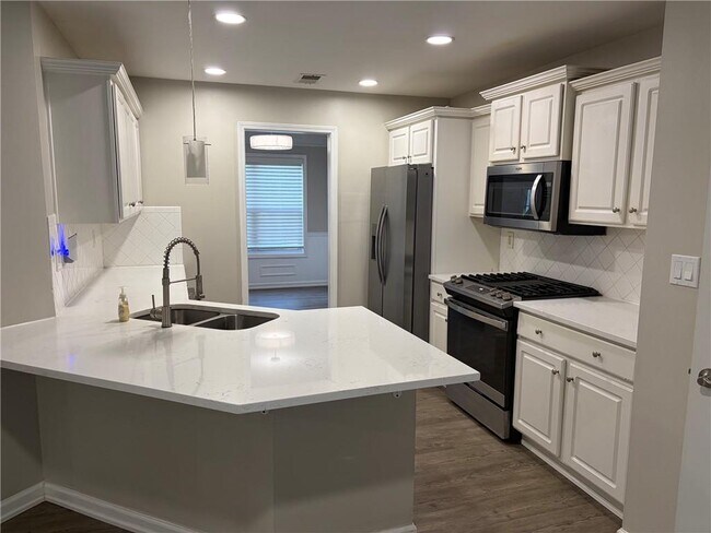 Building Photo - 1105 Trumpet Vine Ct SE