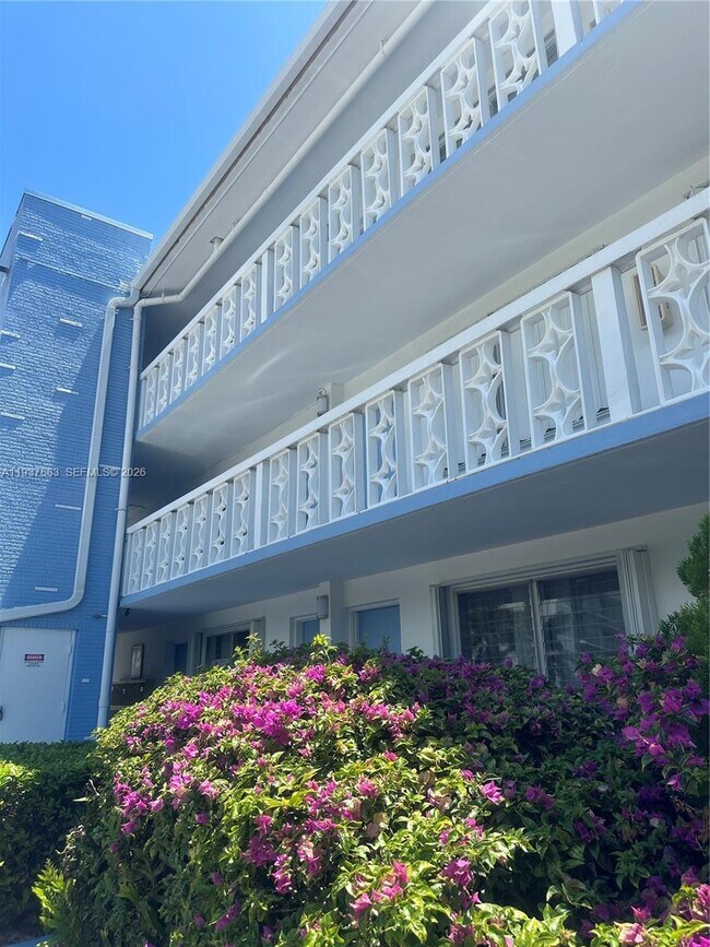 Building Photo - 1120 102nd St