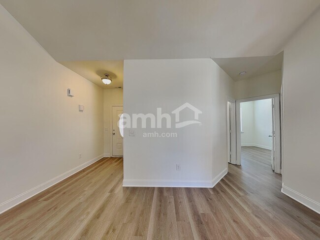 Building Photo - 166 Sequoia Dr