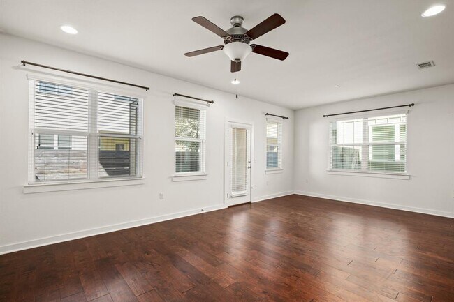 Building Photo - 8904 Parker Ranch Cir