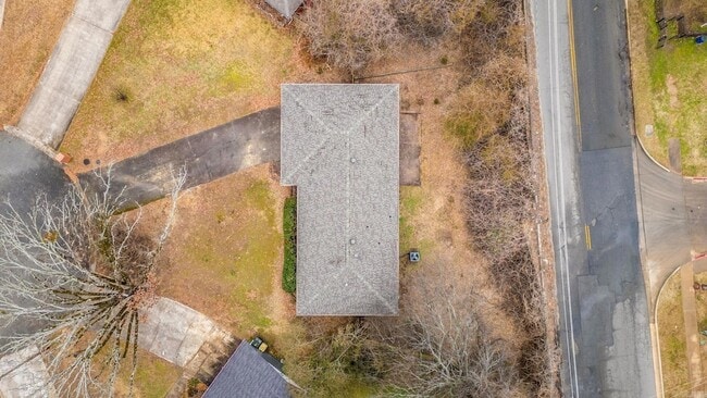 Building Photo - 11 Berrywood Cir