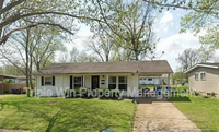 Building Photo - 220 Falcon Dr