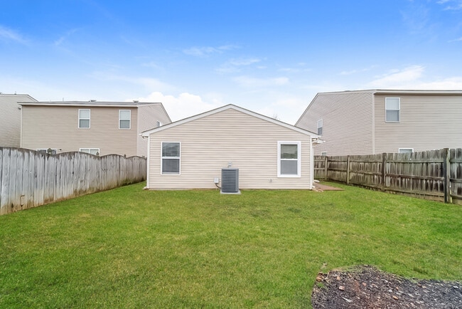 Building Photo - 16765 Wellhouse Dr