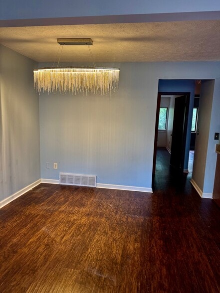 Building Photo - 3265 Mayfield Rd