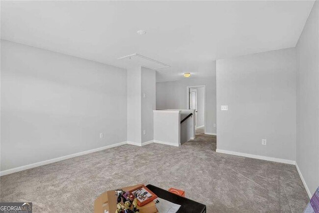 Building Photo - 616 Blue Ash Ct