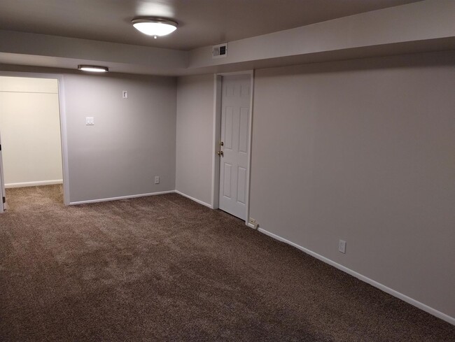 Building Photo - Coming Soon!! Stunning Bonneville Hills 3b...