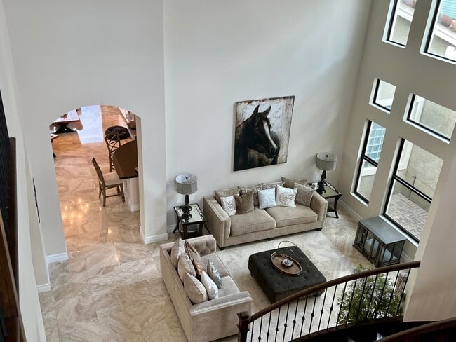 Building Photo - 16831 Pavilion Way